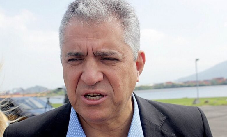 Valter Suman é afastado do cargo de prefeito de Guarujá por ser alvo da Polícia Federal