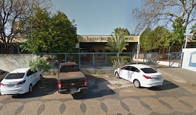 Aluno é agredido na saída da escola
