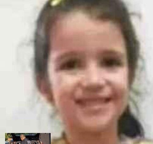 Criança queimada viva