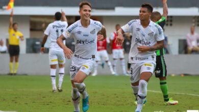 Santos arrasa o América-MG na Vila e vira líder do Brasileirão