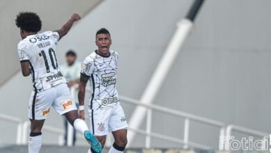Corinthians dá show na estreia do Brasileirão e vence o Botafogo no Rio