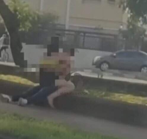VÍDEO - Casal faz sexo no meio de avenida e quase sofrem agressões