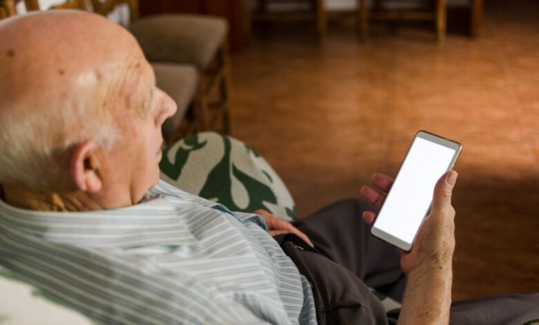 Idoso de 75 anos é vítima de golpe e perde R$ 15 mil