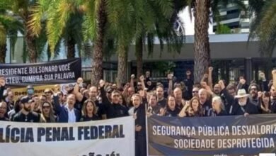 Delegados da Polícia Federal aprovam paralisação