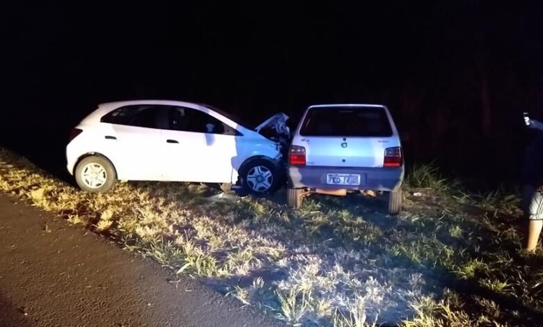 Seis pessoas ficam feridas com a colisão de dois veículos na rodovia Assis Chateaubriand