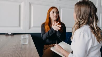 Maioria dos brasileiros gostaria que escolas e empresas intensificassem programas de saúde mental