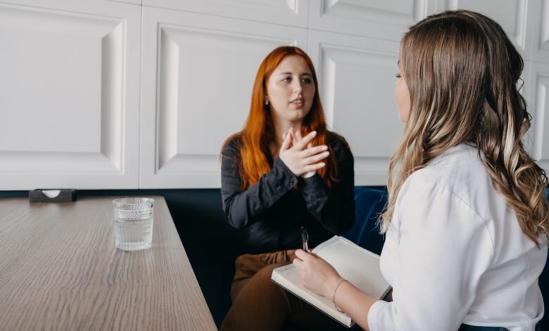 Maioria dos brasileiros gostaria que escolas e empresas intensificassem programas de saúde mental