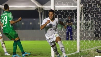 Santos arrasa o Coritiba na Vila e chega às oitavas de final da Copa do Brasil