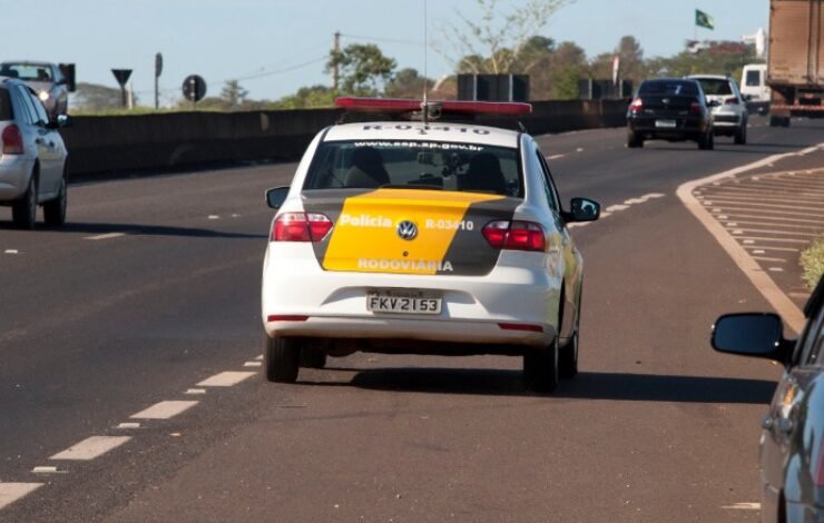 Polícia Rodoviária recupera trator furtado