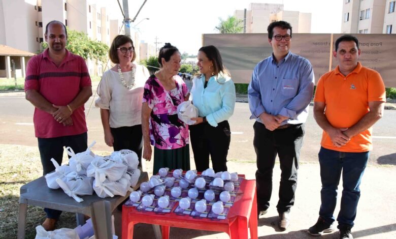 Mais de 900 famílias são beneficiadas com kit de lâmpadas de LED em programa da CPFL
