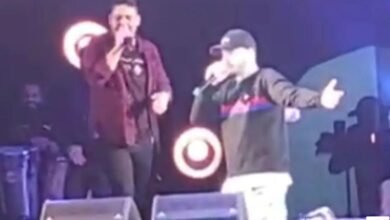 Jovem pede a namorada em casamento durante Show