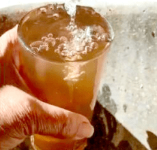 Moradores voltam a constatar coloração na água