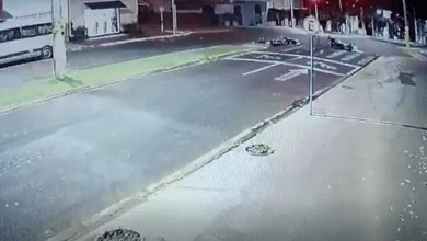 Acidente de moto deixa três pessoas feridas