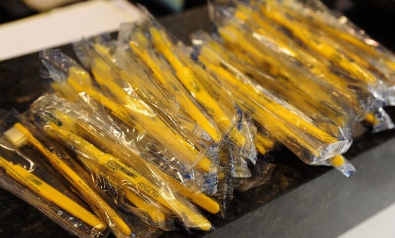 Fundo Social recebe doação de 2000 escovas de dente