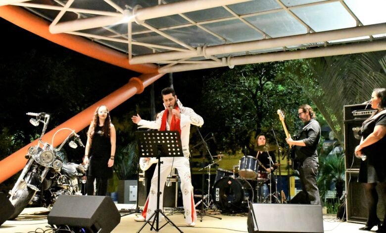 Show Cover do Elvis Presley emociona e contagia o público