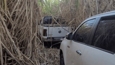 Dupla é presa em flagrante suspeitos de roubar duas caminhonetes de luxo