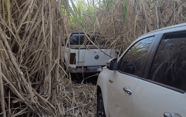 Dupla é presa em flagrante suspeitos de roubar duas caminhonetes de luxo