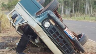 Motorista se envolve em acidente e morre após capotar