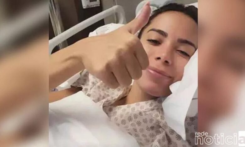 Anitta terá alta após cirurgia, mas ficará longe dos palcos
