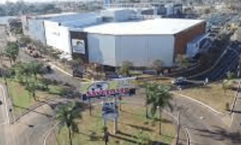 Cores, flores e estilos invadem a Primavera do North Shopping Barretos