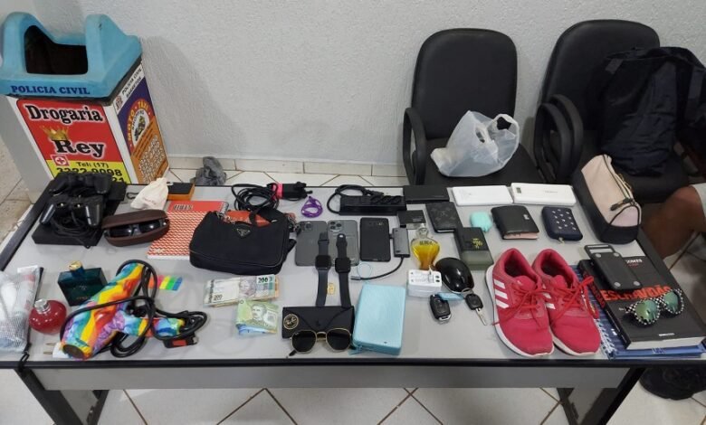 Polícia prende autores de roubo e recupera objetos furtados em um chácara