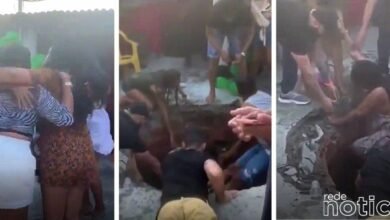 VÍDEO - Mulheres caem dentro de fossa durante aniversário em Salvador