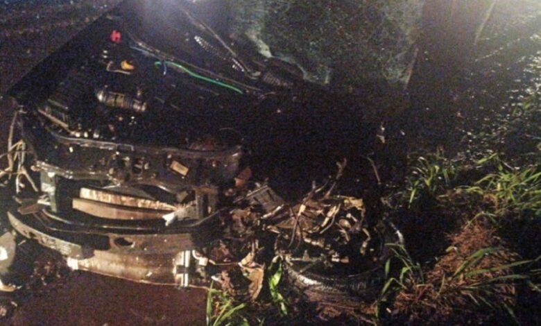 Acidente entre caminhonete e caminhão próximo a ponte do Rio Pardo deixa duas pessoas feridas