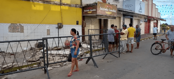 Desabamento de marquise deixa cinco mortos e nove feridos em Pernambuco