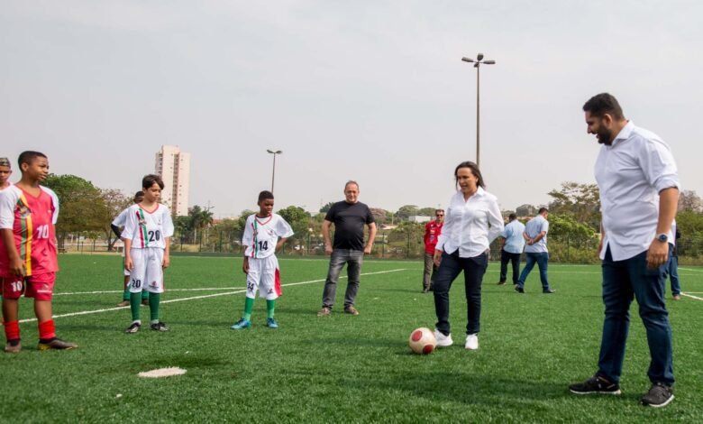 Paula Lemos, recepcionou o Secretário de Esportes do Estado de São Paulo, Thiago Milhim, em visita ao Campo de Futebol "Milton Aparecido da Silva",