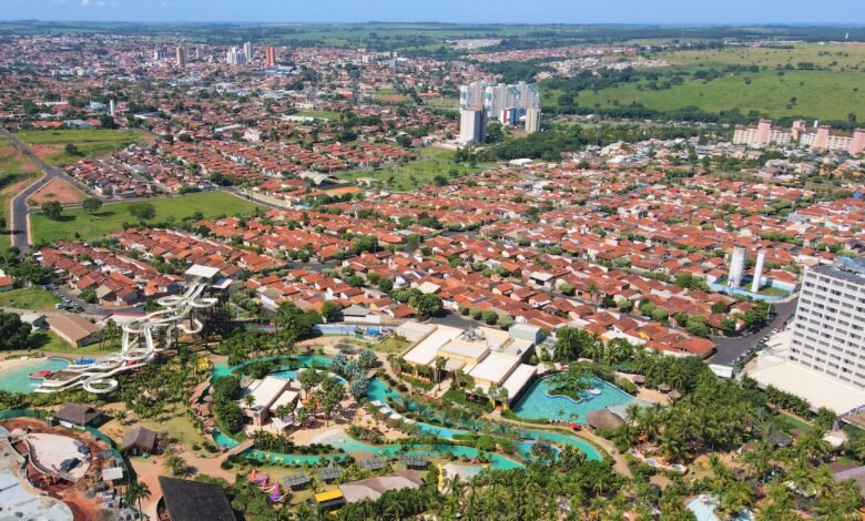 Alta temporada aquece economia e movimenta a geração de emprego na hotelaria de Olímpia