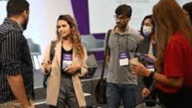 Evento gratuito da Fundação Estudar, jovens realizam entrevistas instantâneas com grandes empresas