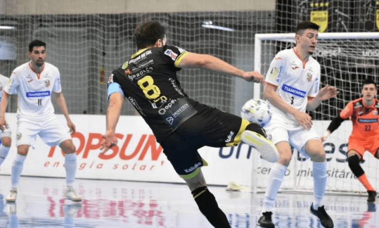 Jaraguá vence Carlos Barbosa nas quartas de final da Liga Nacional de Futsal