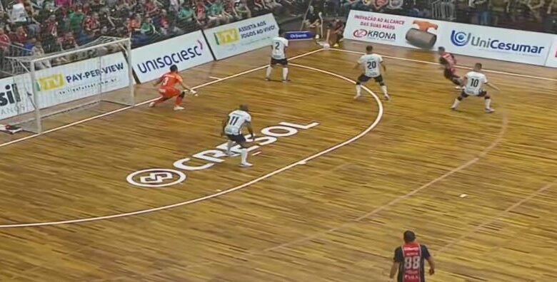 Liga nacional de futsal, Corinthians segue no campeonato