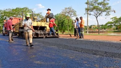 Prefeitura inicia recape de estacionamento e rotatórias da Região dos Lagos