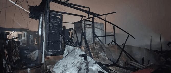 Cerca de 40 barracos são destruídos em comunidade de Santos