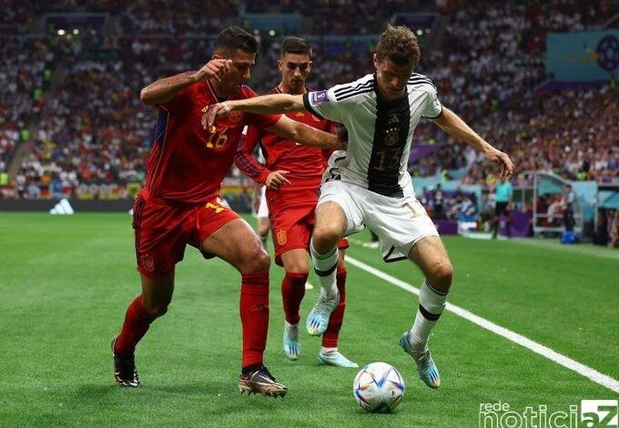 Espanha e Alemanha ficam no empate no melhor jogo da Copa do Mundo