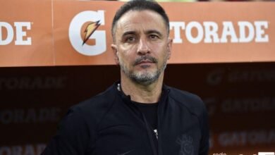 Corinthians se despede do Brasileirão com derrota e também dá adeus à Vítor Pereira