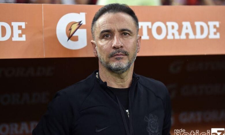 Corinthians se despede do Brasileirão com derrota e também dá adeus à Vítor Pereira