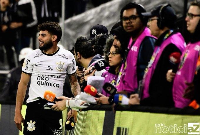 Corinthians sofre, mas vence o Ceará e segue na caça pela vice-liderança