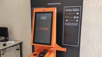equipamento do Poupatempo foi instalado na Biblioteca Municipal de Colômbia, na Praça "Augustinho Nozaki" para solicitações de mais de 40 serviços