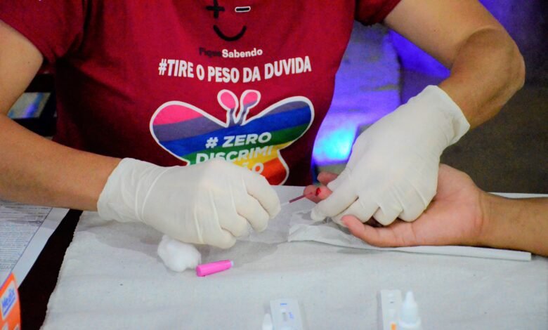 Saúde encerra campanha 'Dezembro Vermelho' de prevenção ao HIV, Sífilis e Hepatites e reforça importância da testagem