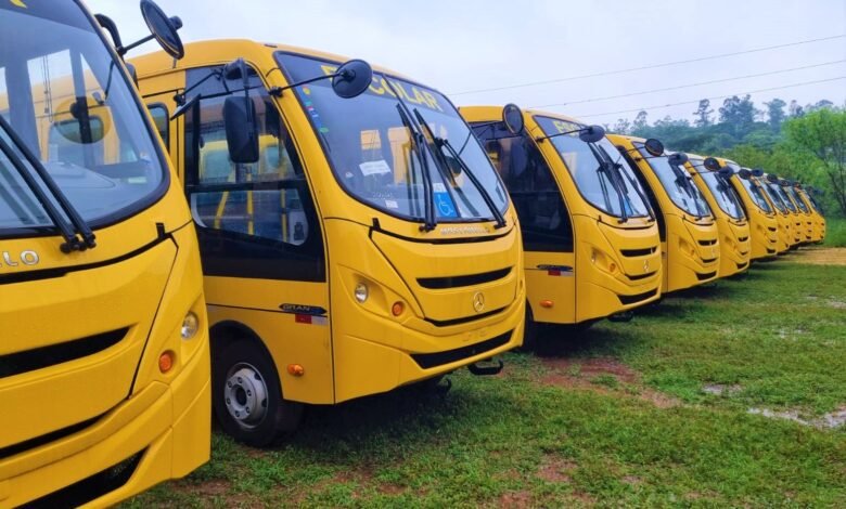 Olímpia recebe novos veículos do Governo do Estado para transporte adequado de idosos e alunos