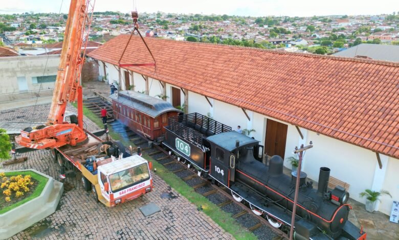Estação Cultural recebe vagão histórico e avança em obras da ala gastronômica