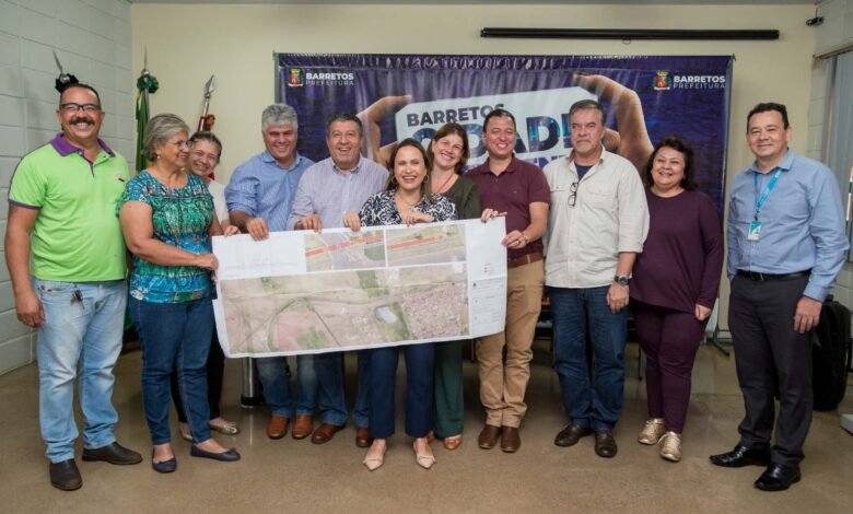 Paula Lemos, assinou um convênio com a Caixa Econômica Federal no valor de R$ 863.680,00 para a recuperação da pista de caminhada da Via das Comitivas