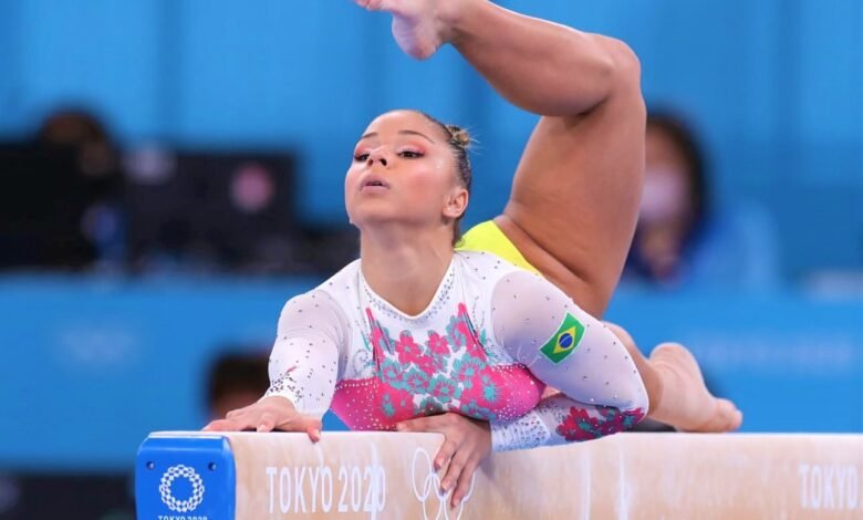 Campeã olímpica Flávia Saraiva bate-papo sobre ginástica artística no Ginásio de Esportes