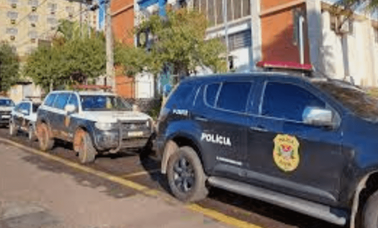Celular é furtado em comércio no centro da cidade