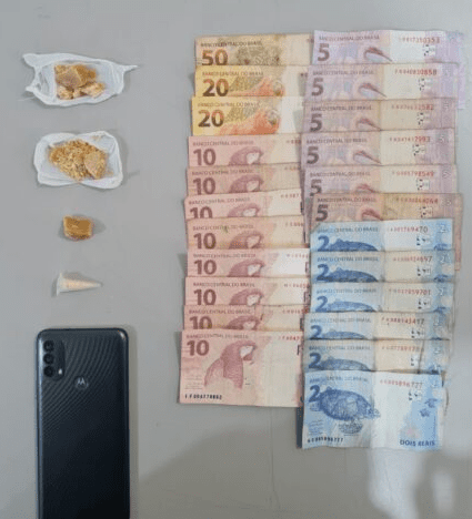 Polícia prende suspeito por tráfico de drogas