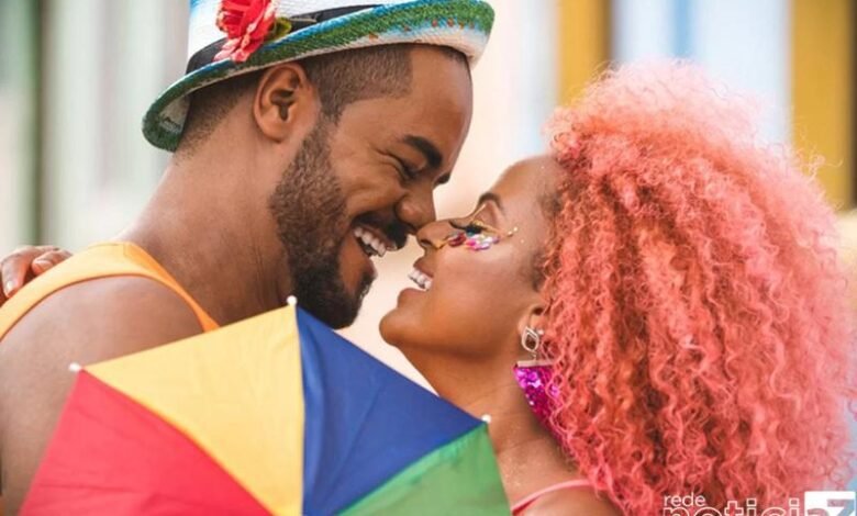 Beijou demais no Carnaval? Cuidado com doenças vindas da saliva