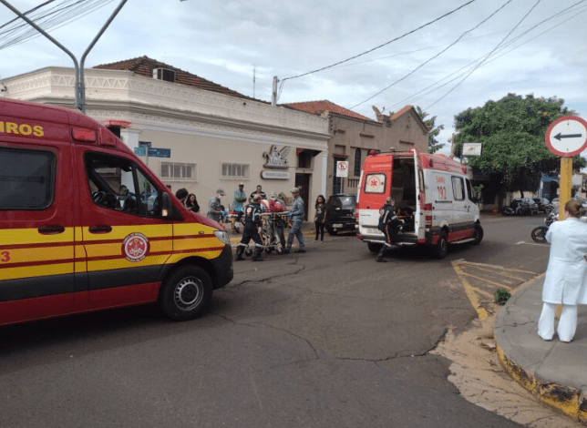 Acidente entre motos deixa três feridos