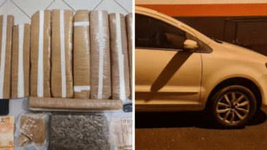 Dois veículos utilizados para transporte de drogas foram detidos pela Polícia Dois veículos utilizados para transporte de drogas foram detidos pela Polícia